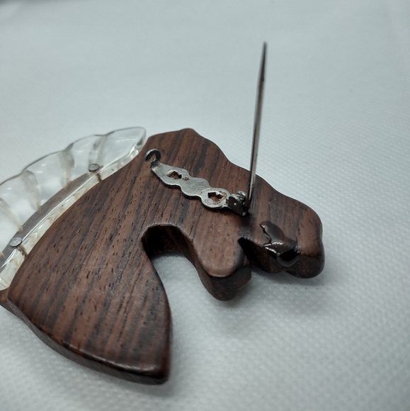 Vintage Wood Carved Horse Pin Brooch - Picture 6 of 9